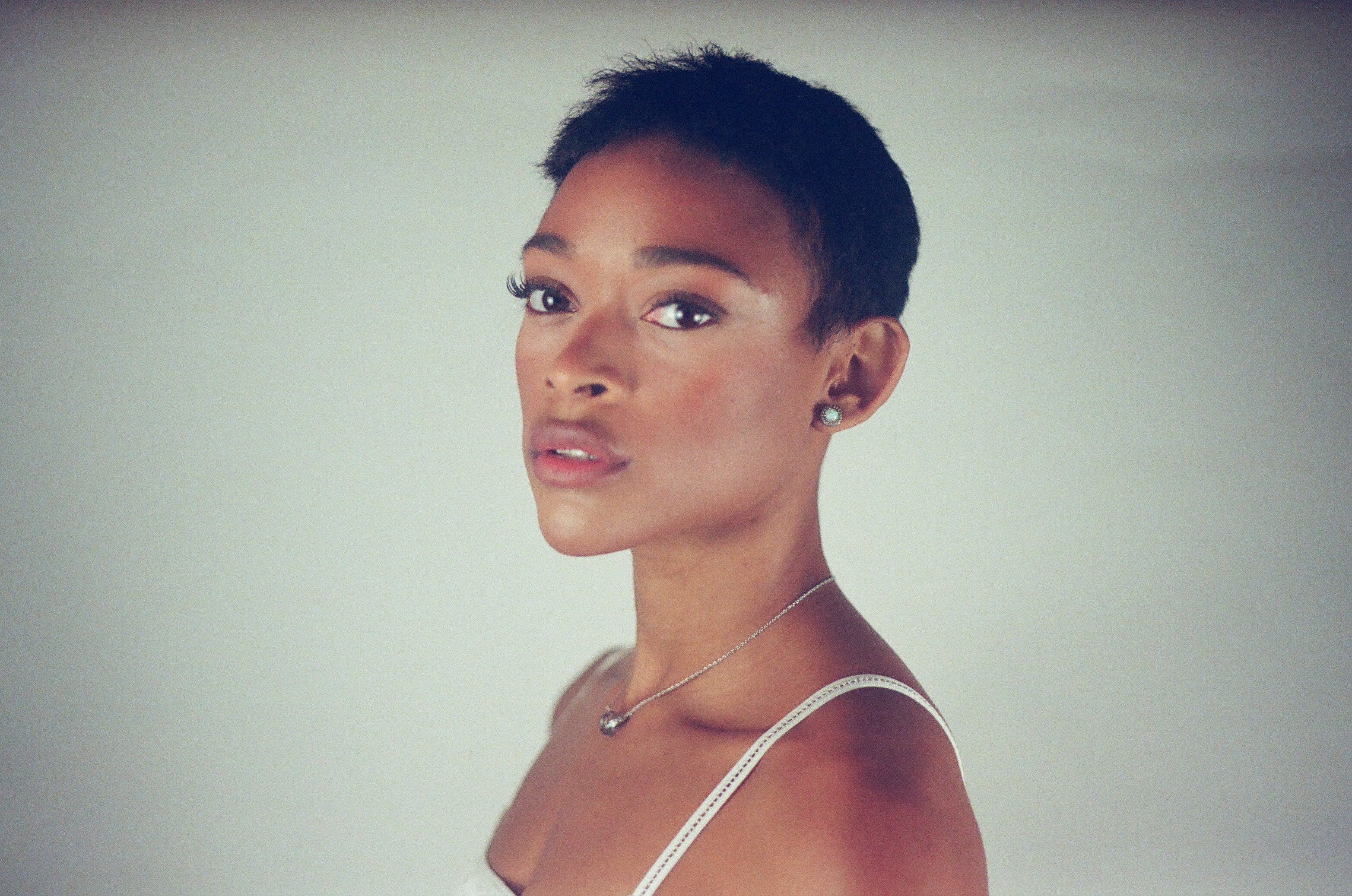 modelmarathon.tearyeyed